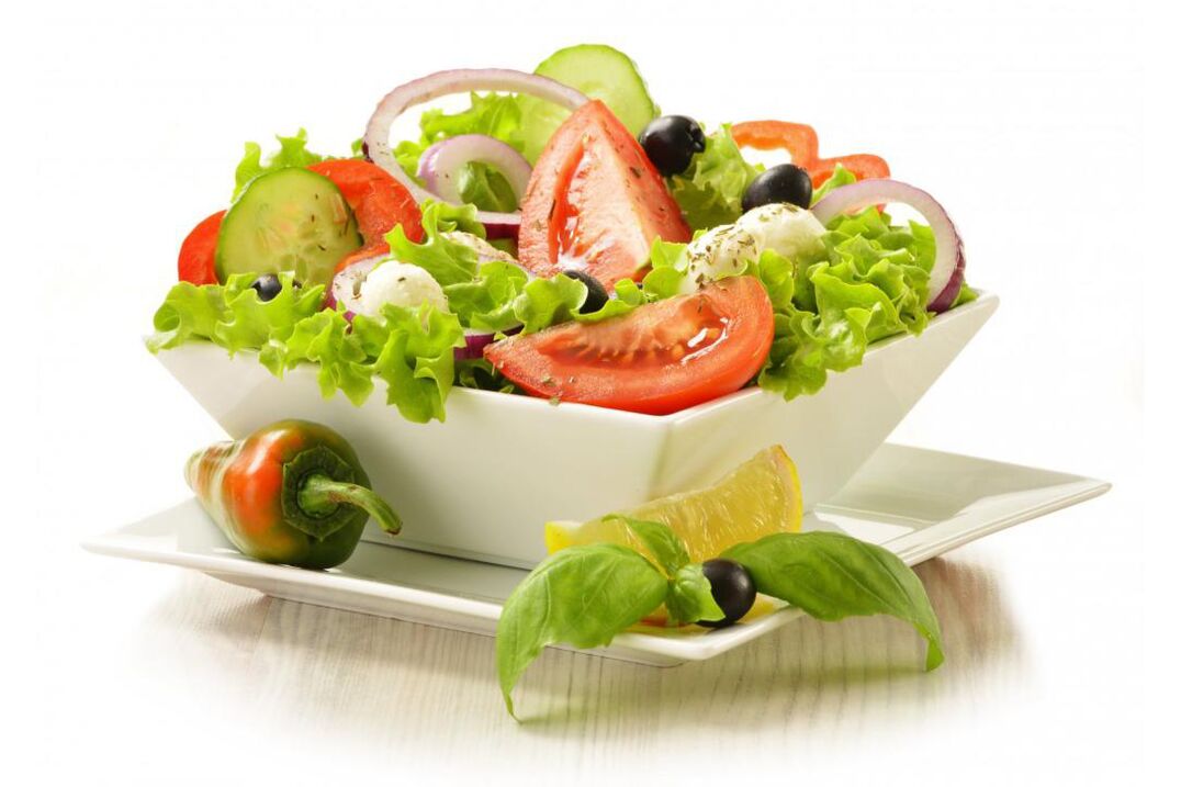 En los días de verduras de una dieta química puedes preparar deliciosas ensaladas. 