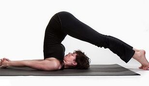 posturas de yoga para adelgazar el estómago